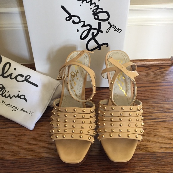 Alice + Olivia Heels - Picture 2 of 7